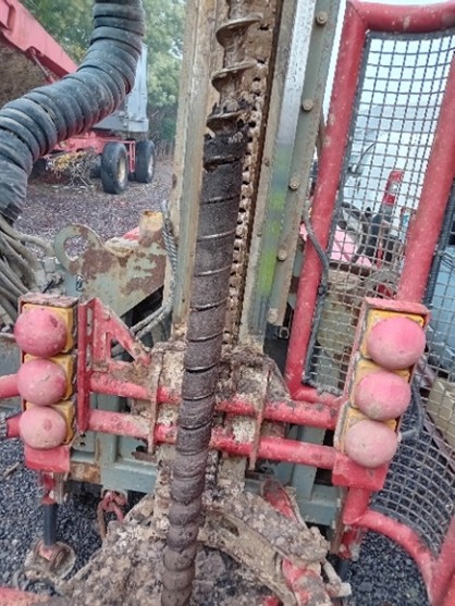 Sondeuse légère autotractée sur chenillettes